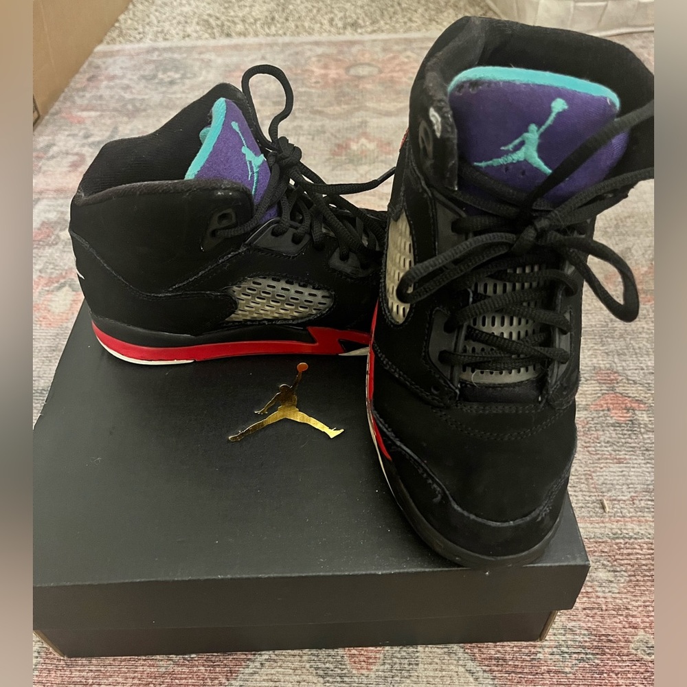 Nike Jordan Retro 5 Fire red Metallic Grape size 3Y